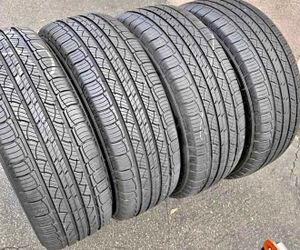 245/60/18 Michelin 📍📍 Selling a set of 4 tires with 80% tread life remaining 📍🌟