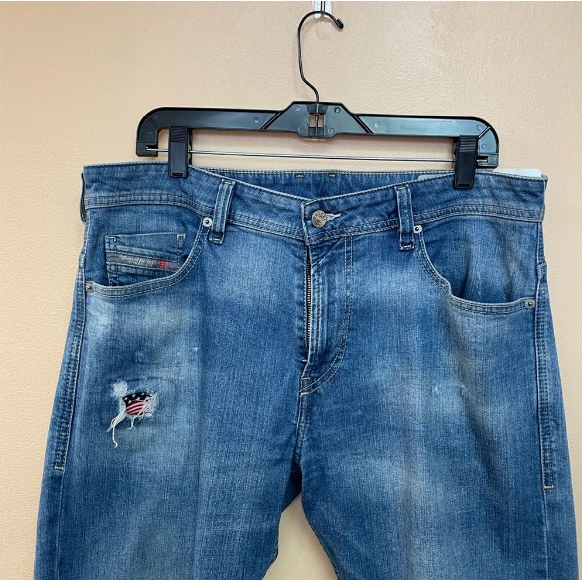 MENS Diesel distressed jean