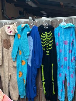Costumes costumes