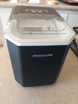 Frigidaire Portable Countertop Ice Maker