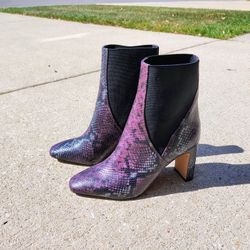 New Vince Camuto Purple Leather Booties 9 1/2 Never worn
