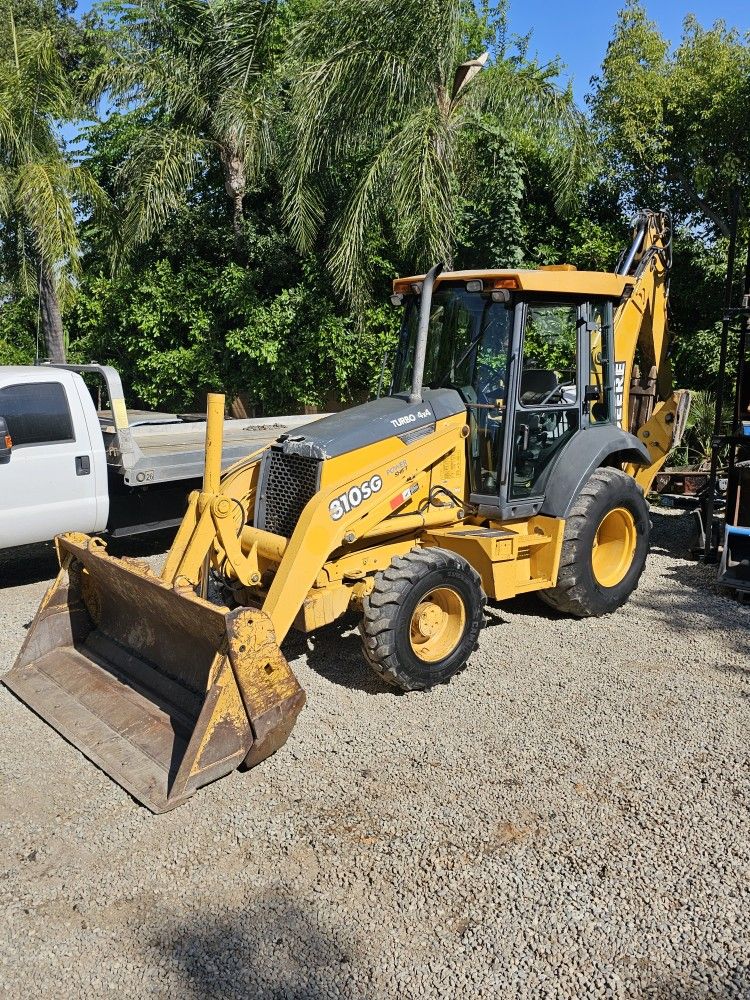 John Deere Backhoe Loader