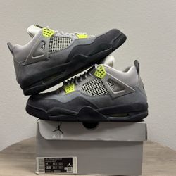Air Jordan 4 Retro SE 95 Neon