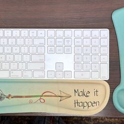 Apple Magic Keyboard and Mouse 