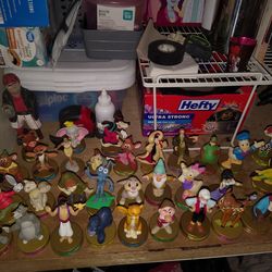 🏰 DISNEY 100 Years of Magic Collection (32 Pieces) – GOLD BASES