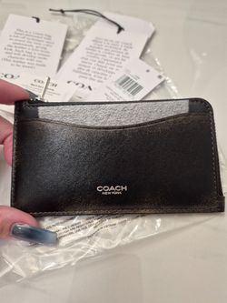 Coach AUTHENTIC NEW with tags Retail Loved Leather New York Zip Card Case