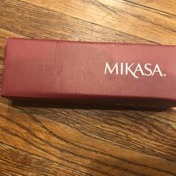 Mikasa Carnival Holiday Knife Set
