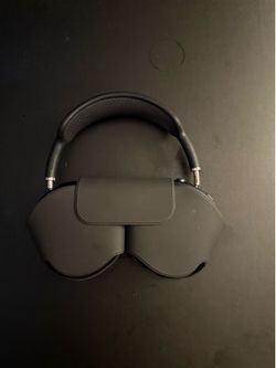 AirPod Maxes