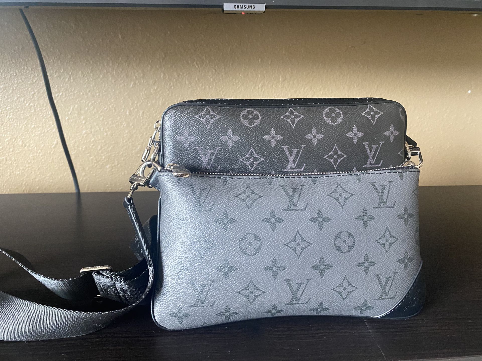 Louis Vuitton Trio messenger bag for Sale in Fulshear, TX - OfferUp