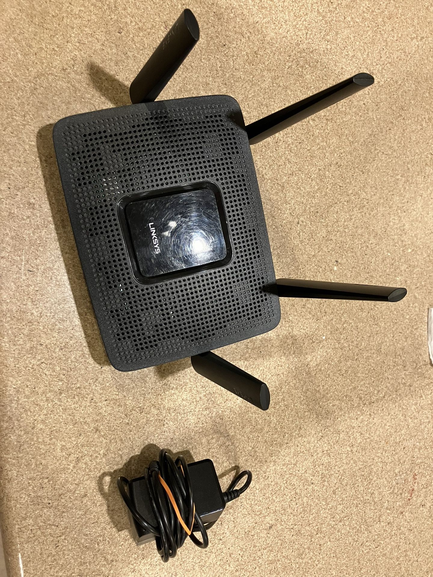 Linksys MR9000  Tri-Band Mesh WiFi Router