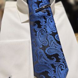 Elegant Blue And Black Paisley Tie 