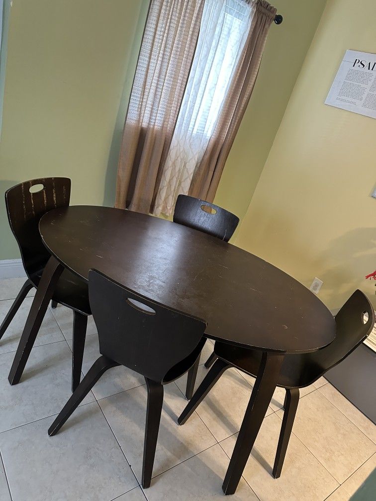 Oval Wooden Dinning Table