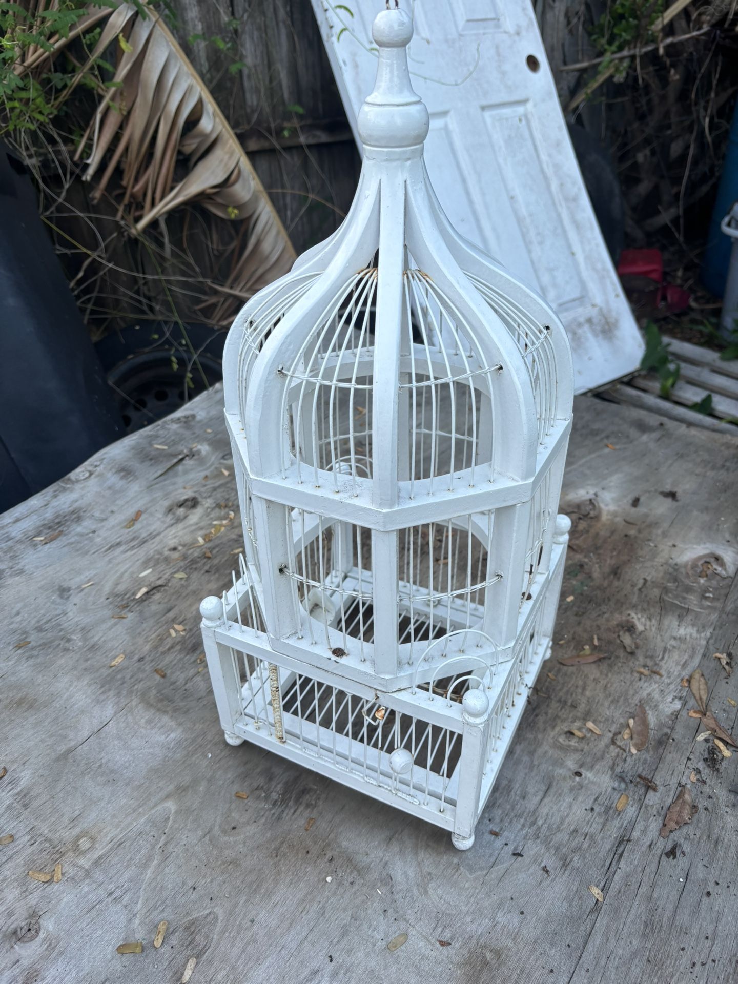Outdoor Bird Feeder House