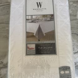 Table Linen Geometric White 
