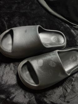 Adidas Yeezy Slide Dark Onyx