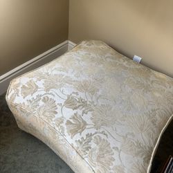 Ottoman/free