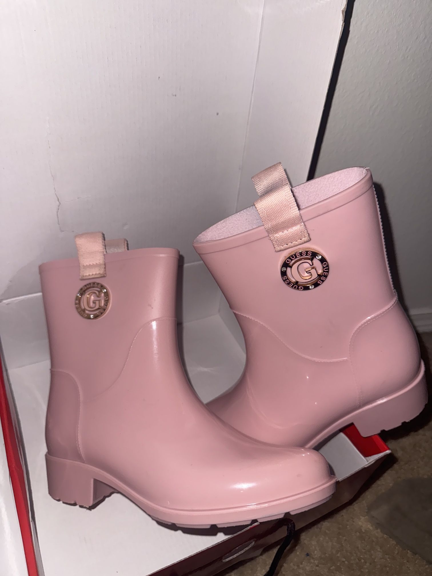GUESS Women’s boots