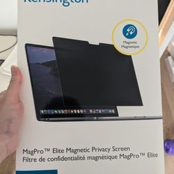 Kensington MagPro MacBook Pro 16" (Original Price:$60, Never Use)