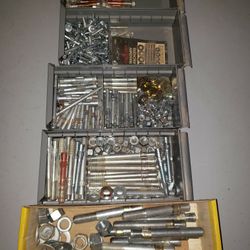 Heavy Duty Anchor Lot Concrete Approx 160 Pieces