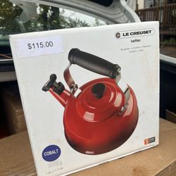 Le Creuset Kettle Pot