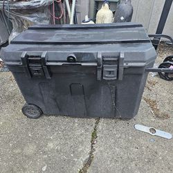 Prices Firm.. Large Rolling Tool Box