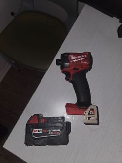 Milwuakee impact driver ¼ 2953-20 with battery