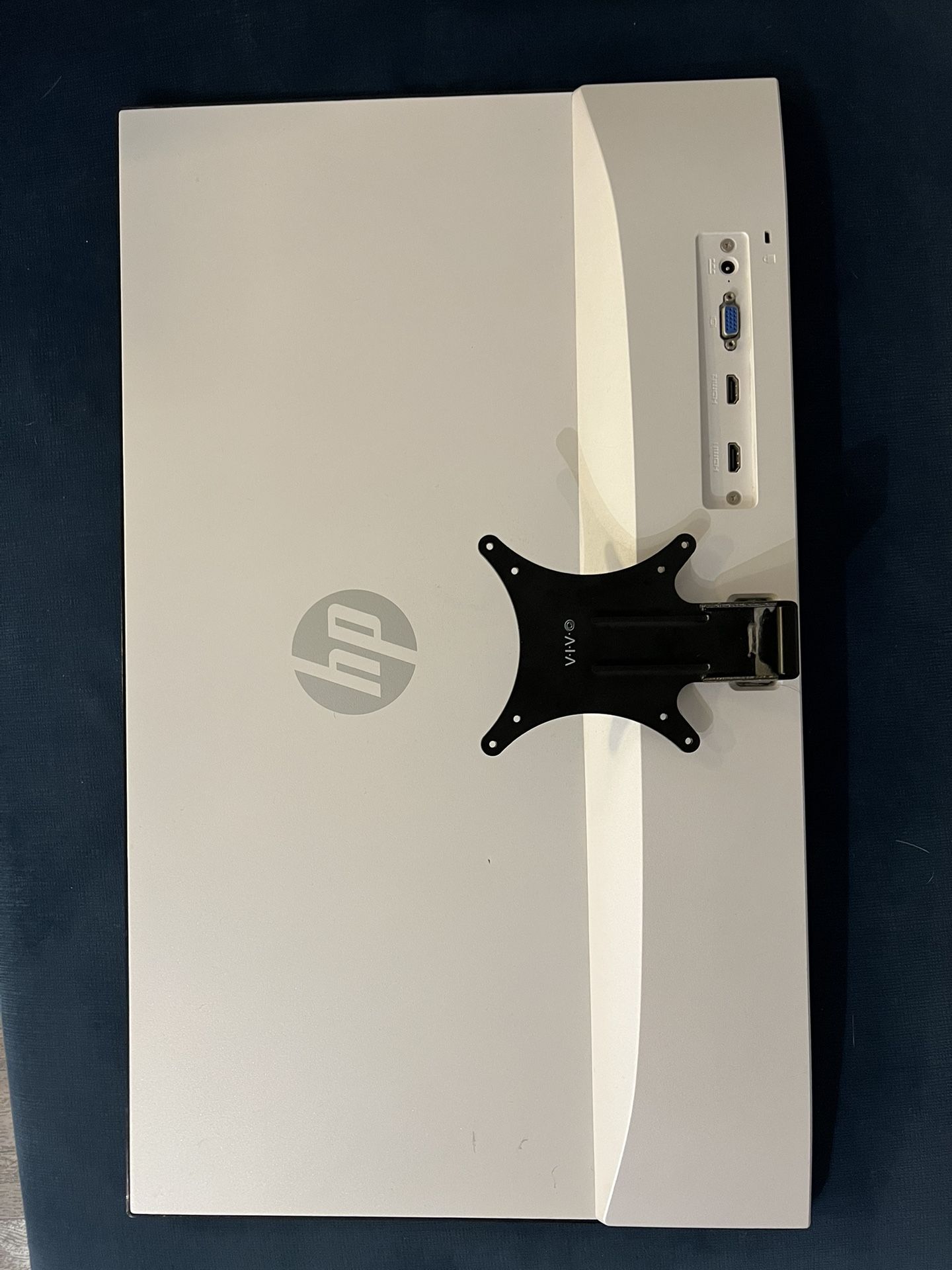 HP 27er 27in 1080p 60Hz with VESA Adaptor