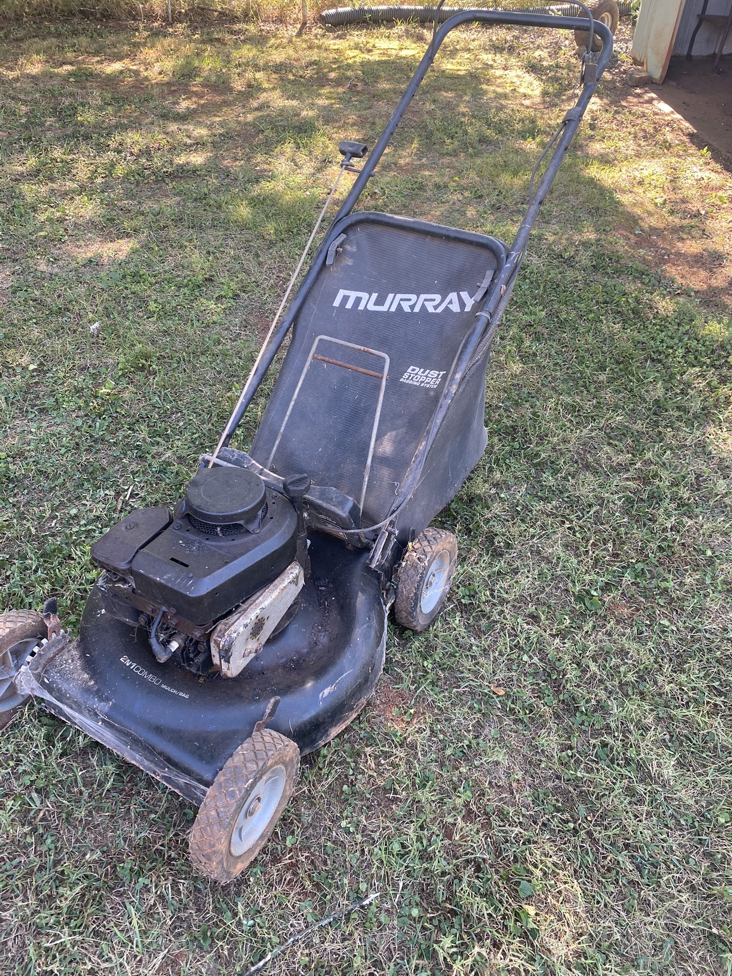 Lawnmower With Bagger
