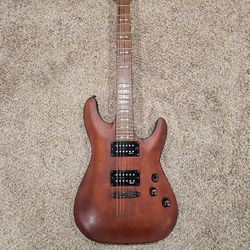 Like New Schecter Research Omen-6 w/hard case