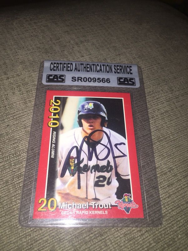 Signed Mike Trout Autographed Baseball Card