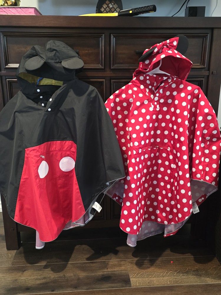Disney Parks Exclusive Mickey And Minnie Rain Pullovers (poncho)
