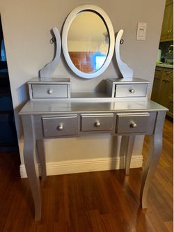 Vanity with mirror, kids size