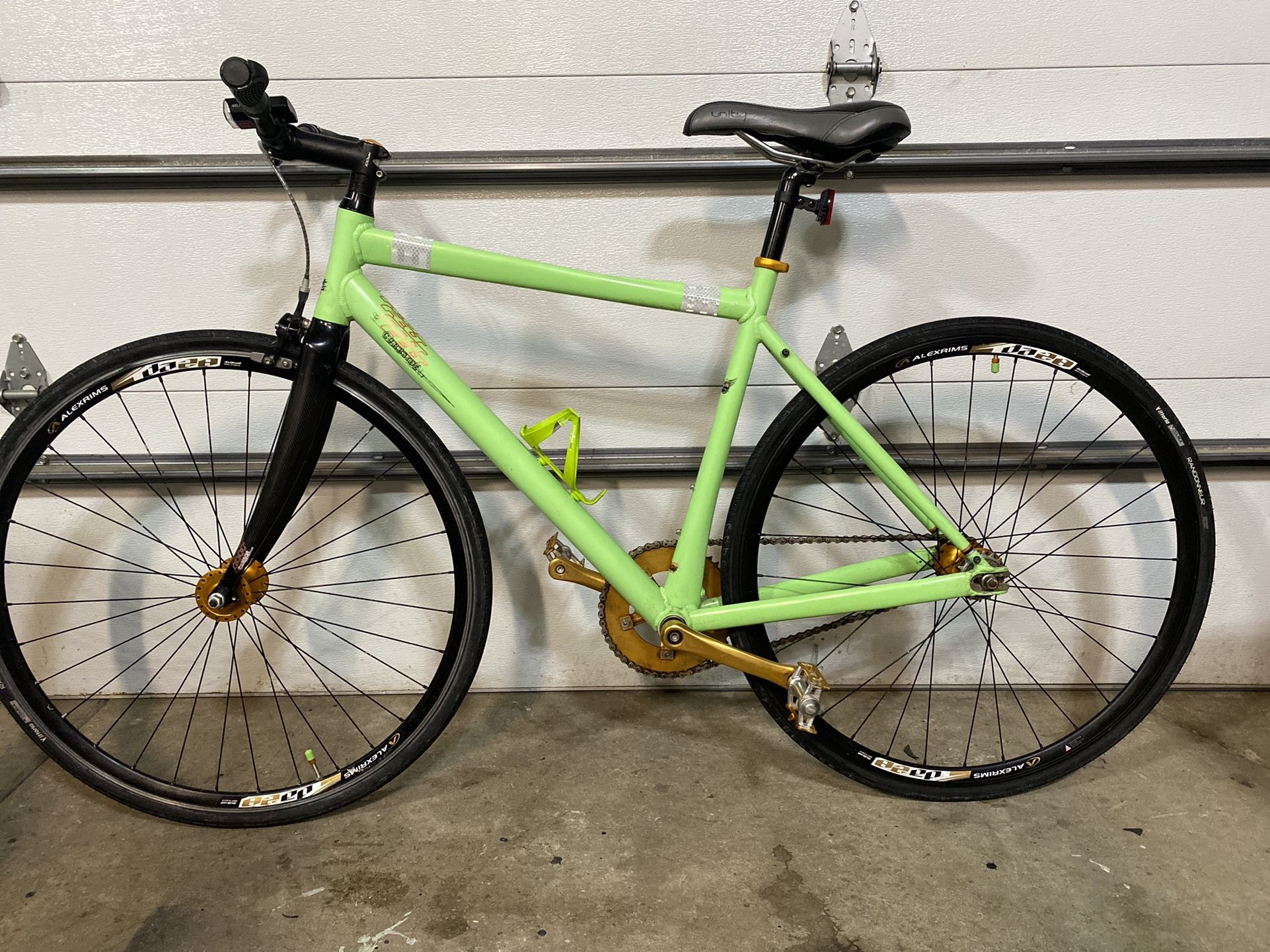 Felt Curbside Carbon Folks Fixie Bike