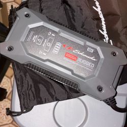  Jump Starter / Power Pack – Great Condition!