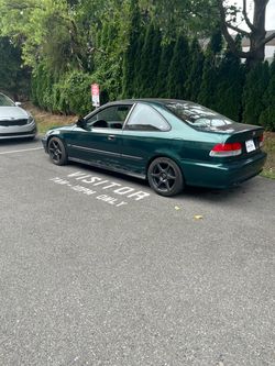 Honda Civic Coupe – Green with Black Wheels