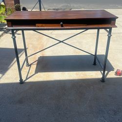 Desk - Chair 