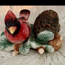 Chestnut Lane Holiday Salt & Pepper Shaker Set