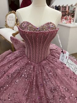 Quinceañera Dres
