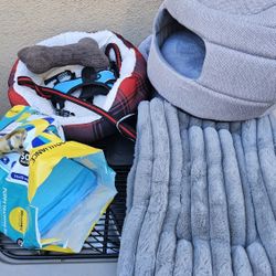 Small Dog House , Crate Dog Gate, Small Beds Leash And Holster For XS DOG