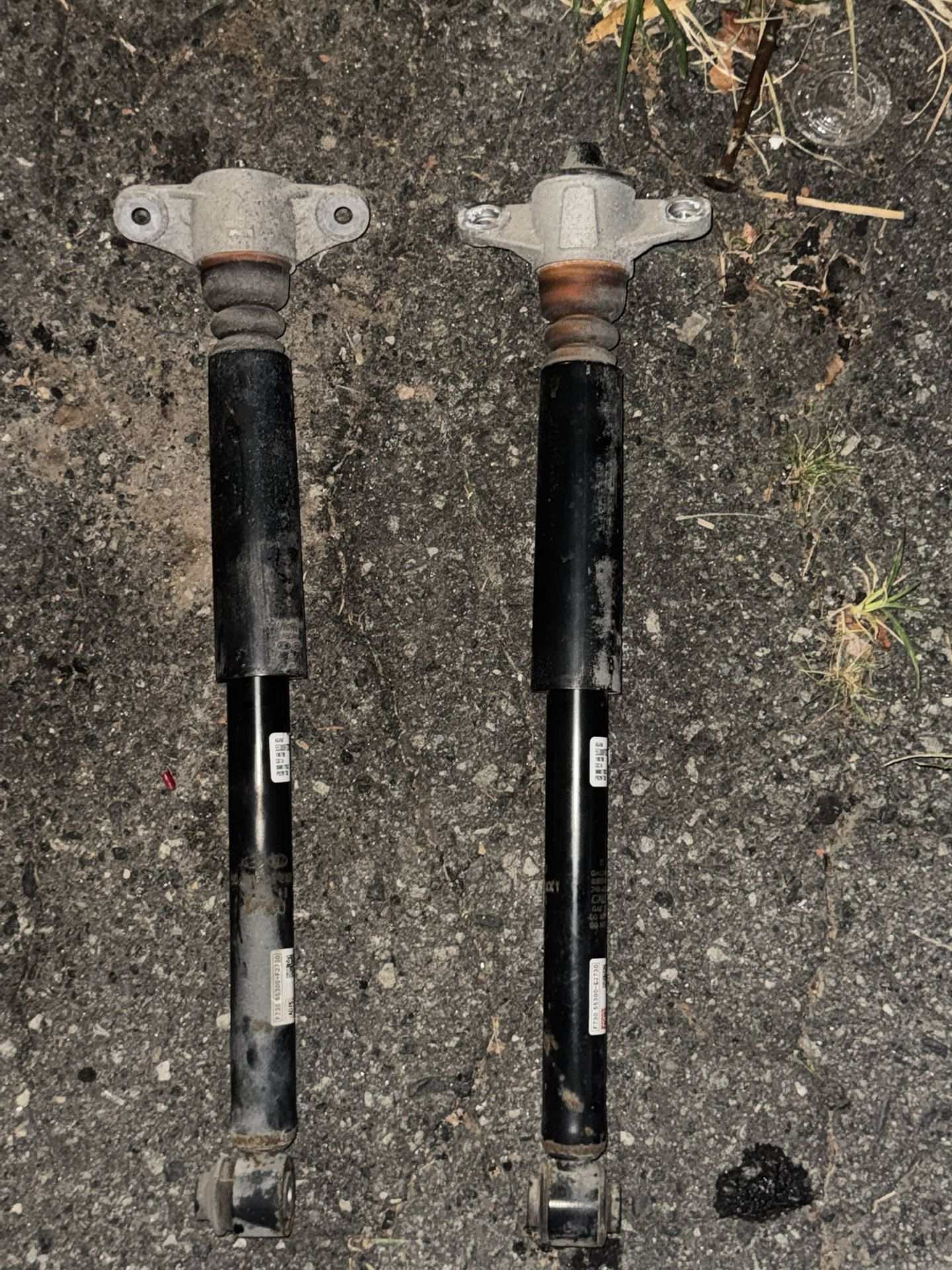 Used Rear Shock Absorbers For 2020 Hyundai Elantra