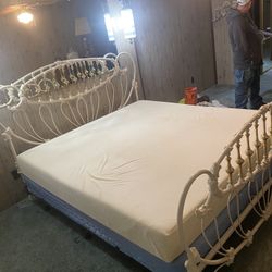 Therapeutic mattress, King Size Bed Frame