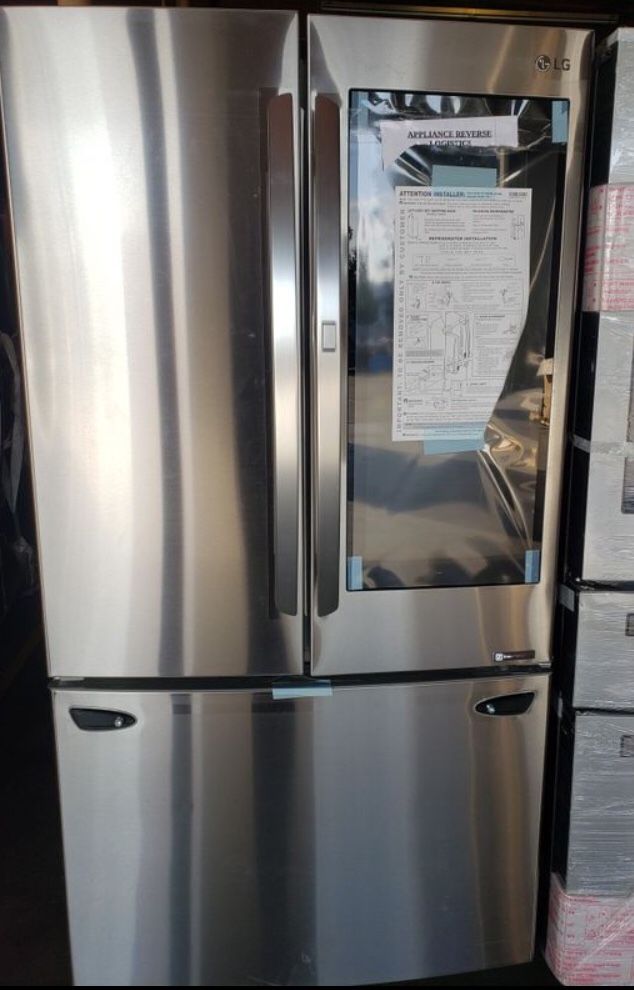 New LG InstaView 27cu ft French Door Refrigerator with Ice Maker and