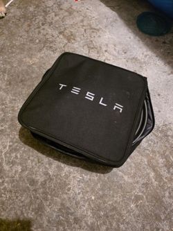 Tesla Gen 2 Mobile Connector 1101789-00-M