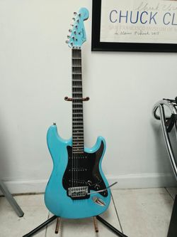 Vintage 1996 Squier Stratocaster – Floyd Rose – Deep Scalloped Neck – Custom Turquoise Relic