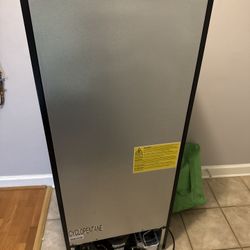 Freezer/ Refrigerator 