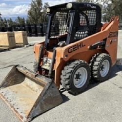 Skidsterloader 2019 GEHL  838hrs Runs Excellent 