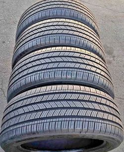 235 55 19 Michelin tires Con Excelente calidad Las 4