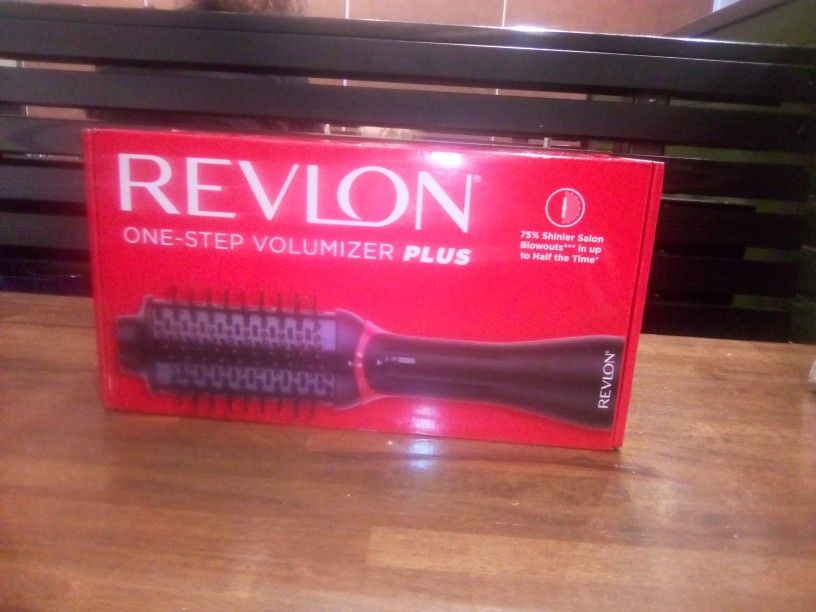 Revlon One Step Volumizer Hair Blow Dryer
