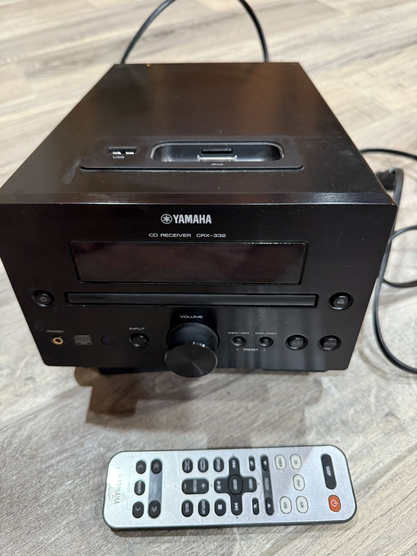 Yamaha CRX-332 Receiver.