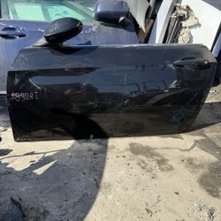 2008 BMW 328i left door black Color $200